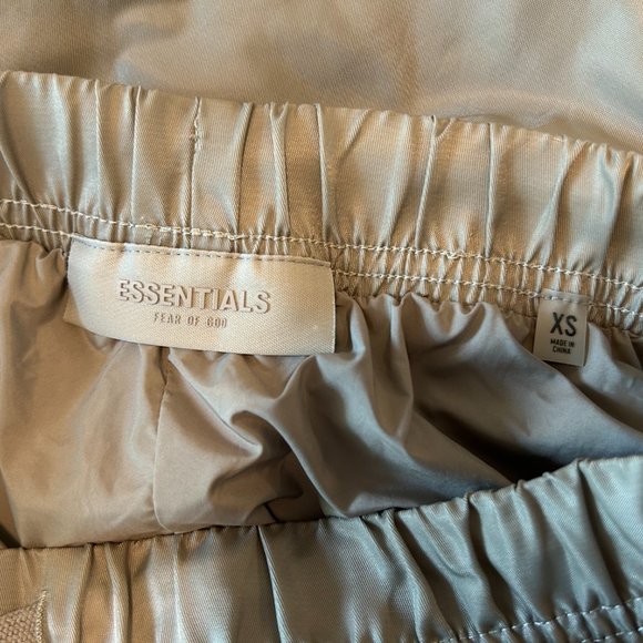 FEAR OF GOD ESSENTIALS Nylon Track Pants (Unisex) - Picture 7 of 8